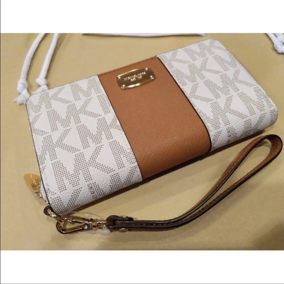 NWT MICHAEL MICHAEL KORS JET SET CENTER STRIPE PVC LARGE MULTI FUNCTION WALLET - Picture 3 of 8